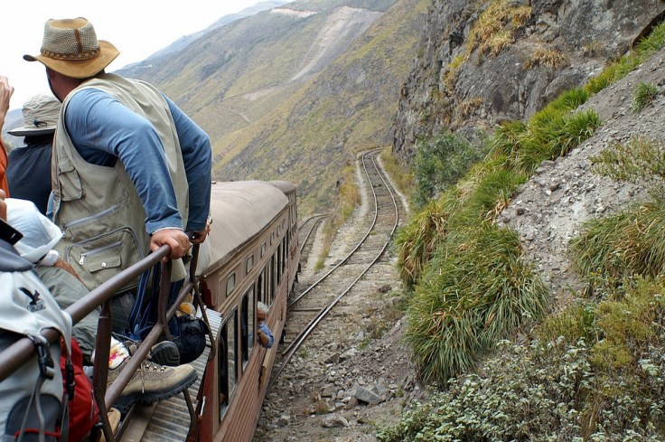 Ecuador_train_roof_ride_view_8